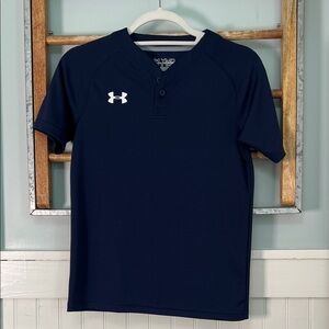 Boys under Armour performance shirt size medium, navy